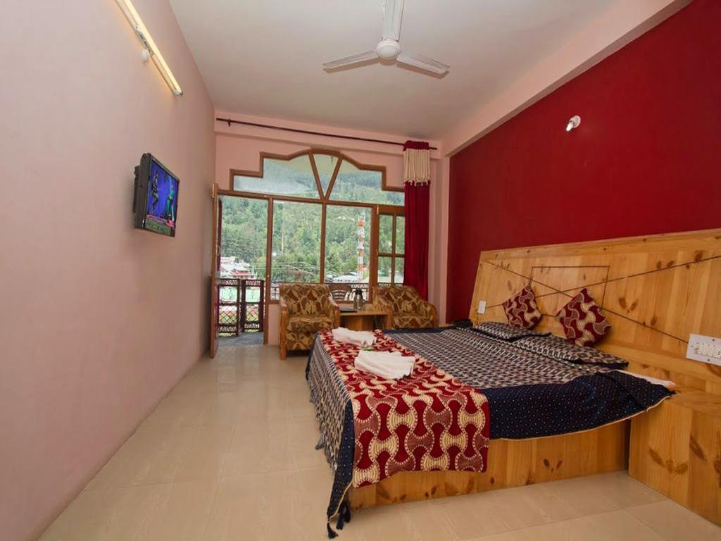 Himanshu Resorts מנאלי חדר תמונה